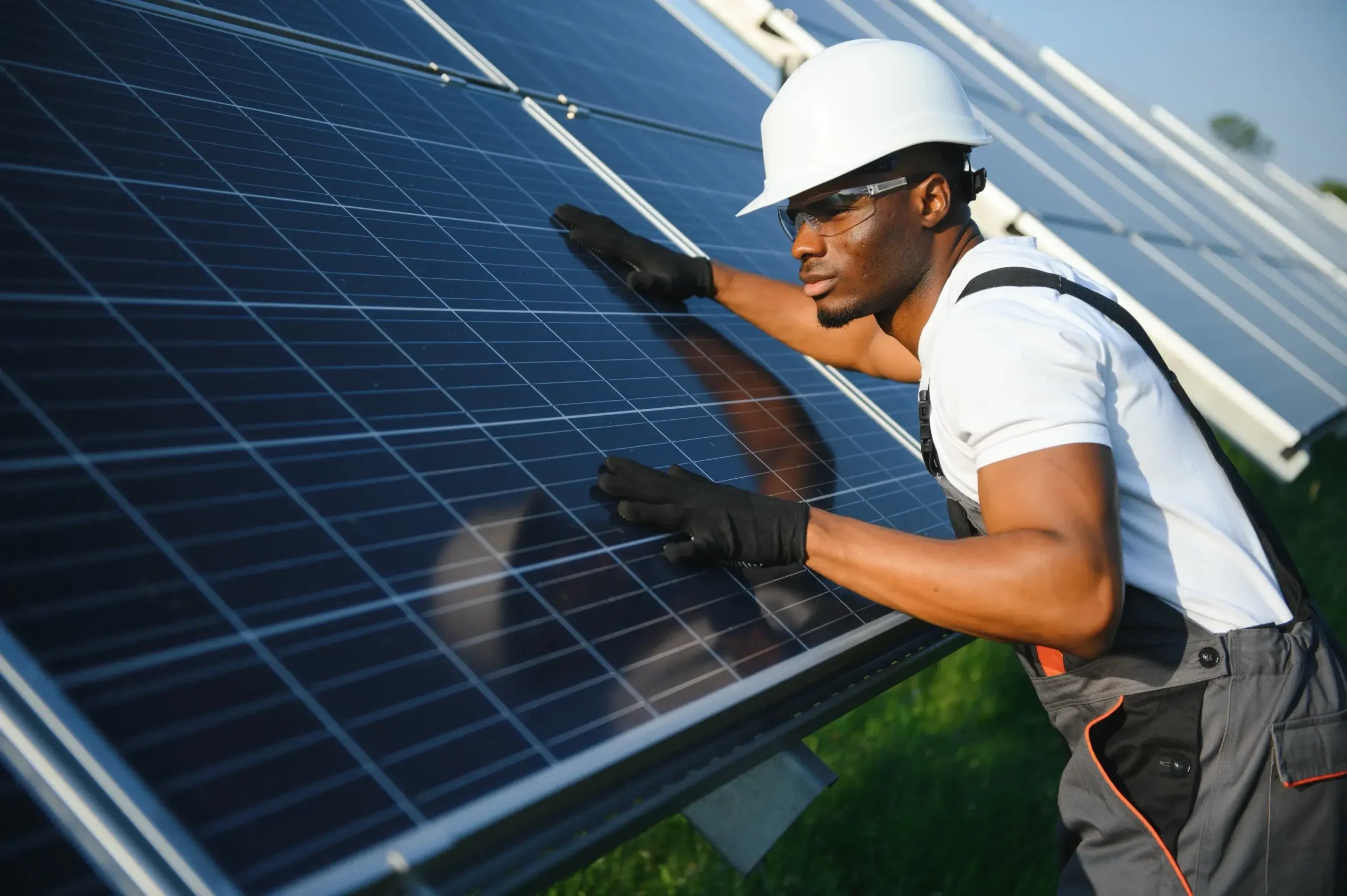 Expert Guide : 6 things to note before buying solar for your home or office