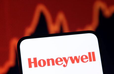 Honeywell launches new AI industrial system at Dangote refinery